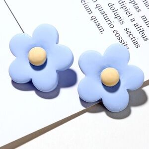 *ADALINE* Light Blue Flower Fashion Earrings